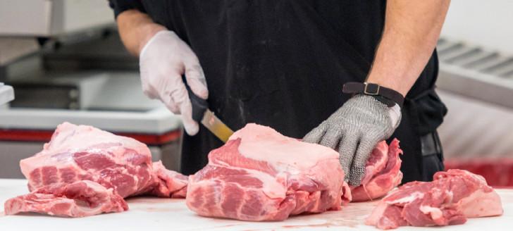 Le gouvernement a validé la hausse des prix de vente de la viande importée en Nouvelle-Calédonie, tributaire de la flambée des cours mondiaux des produits carnés. 